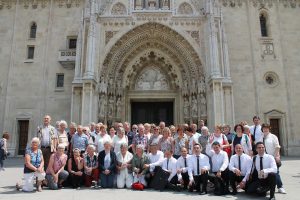 Svi zajedno ispred zagrebačke katedrale