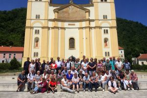 Svi zajedno ispred zagorske katedrale